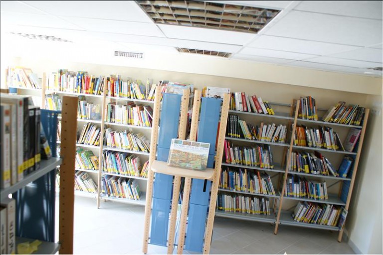 Service de retrait et retour de documents à la bibliothèque