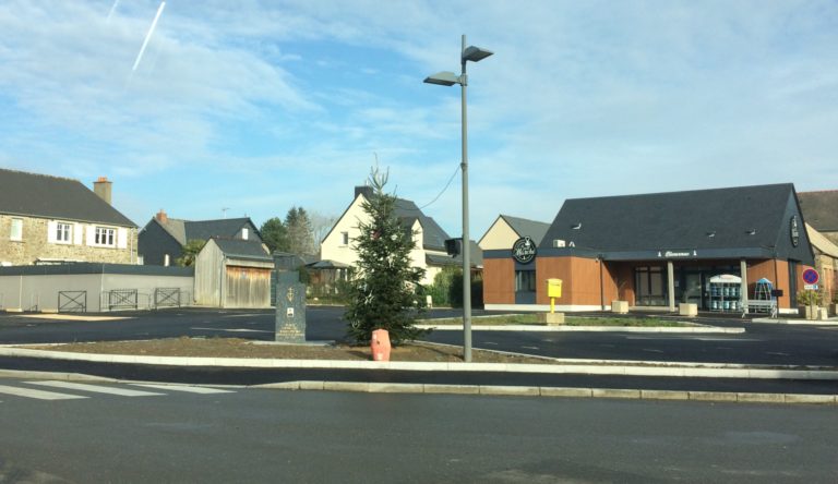 Aménagement de la Place Joseph Pécro.