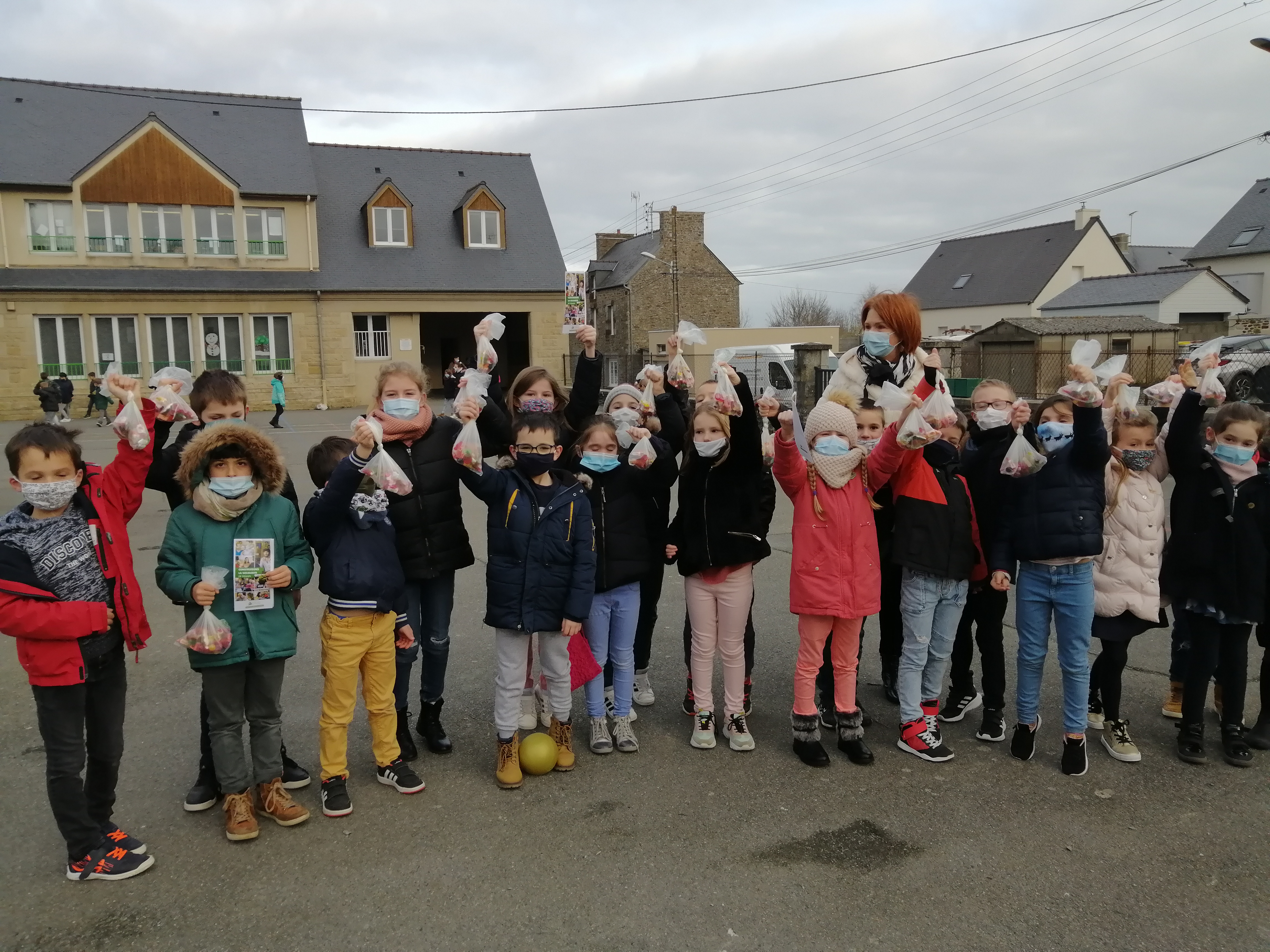 Quand les petits souhaitent leurs vœux aux aînés de la commune